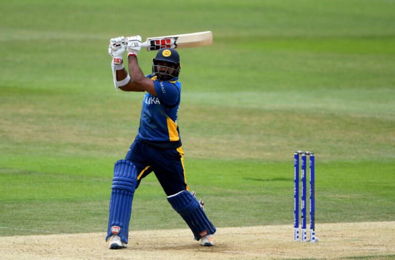 श्रीलंकाई बल्लेबाज ने जड़े 11 छक्के, खेली 189 रनों की मैराथन पारी, जवाब में 54 पर ढेर हुई टीम इंडिया